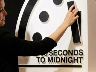 末日鐘再撥快 4 秒  僅餘 85 秒 戰爭、氣候、AI 威脅   世界末日漸近