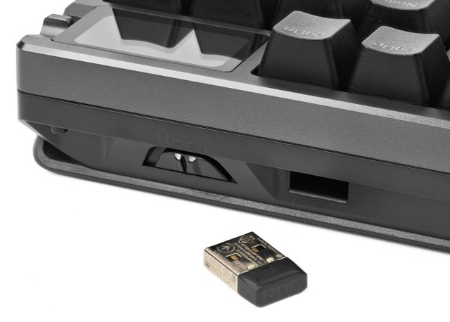 ASUS ROG AZOTH 96 HE 磁軸電競鍵盤