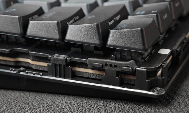 ASUS ROG AZOTH 96 HE 磁軸電競鍵盤