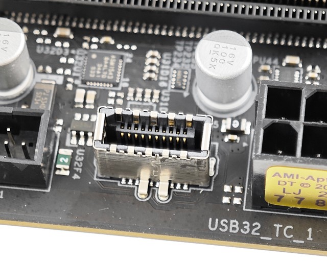 ASRock B850M Challenger WiFi 主机板