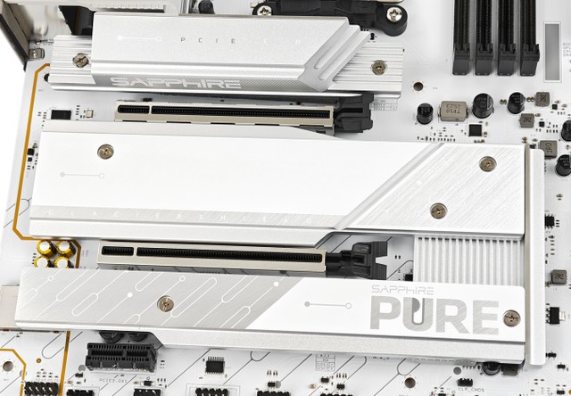 SAPPHIRE PURE X870A WiFi 7 主机板