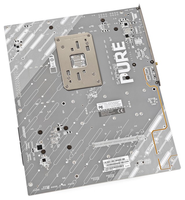 SAPPHIRE PURE X870A WiFi 7 主机板