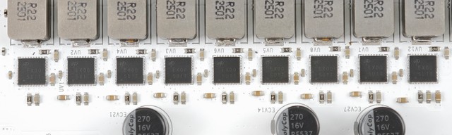 SAPPHIRE PURE X870A WiFi 7 主机板