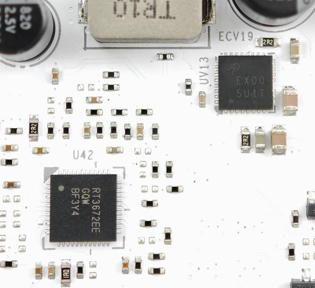 SAPPHIRE PURE X870A WiFi 7 主机板