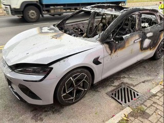 比亞迪回應屯門公路電動車起火事件 初步調查：尿袋熱失控非機件故障
