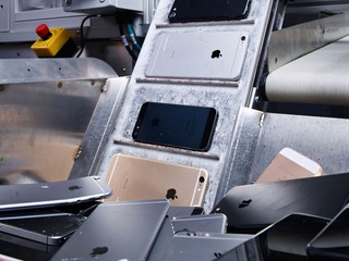 Google 發現 iOS 存在嚴重漏洞 簡單的 JavaScript 字串  就能入侵手機