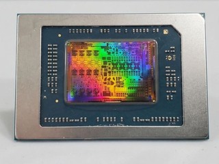 小心中伏 !! AMD 型號搵笨實 Ryzen AI 7 445 效能輸 Ryzen AI 5 340