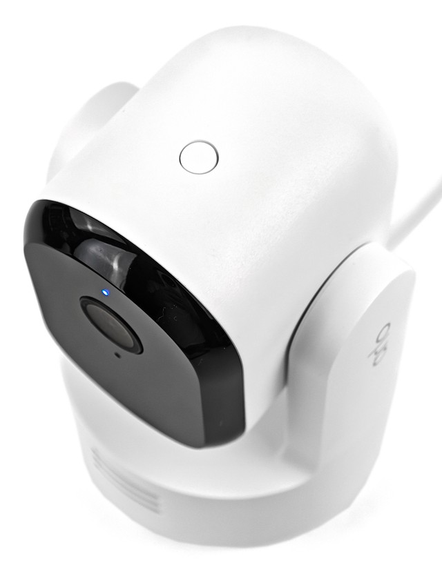 Arlo Essential 雲台室內攝影機