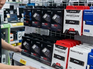SAMSUNG、KINGSTON 宣布加價 加幅逾 10%     SSD 累積漲幅已達 3 倍