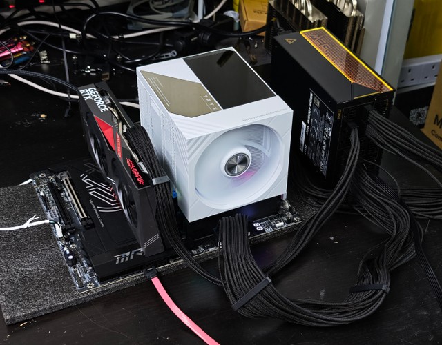 TRYX TURRIS 620 White 风冷散热器