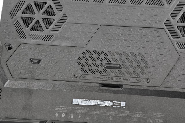 MSI Raider 16 Max HX B2WJ 電競筆電