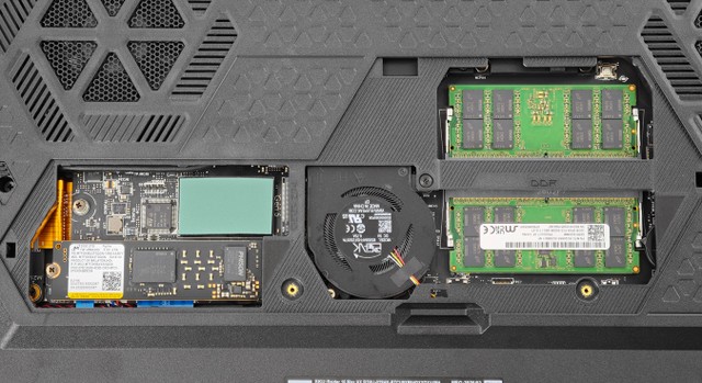 MSI Raider 16 Max HX B2WJ 電競筆電