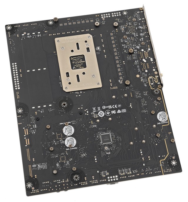 MSI MPG X870E CARBON MAX WIFI 主機