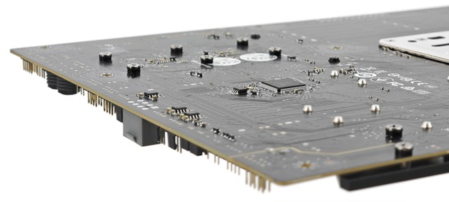 MSI MPG X870E CARBON MAX WIFI 主機