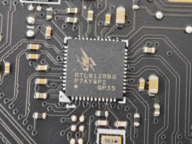 MSI MPG X870E CARBON MAX WIFI 主機