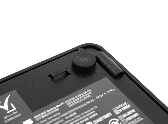 ASUS NUC 16 Pro