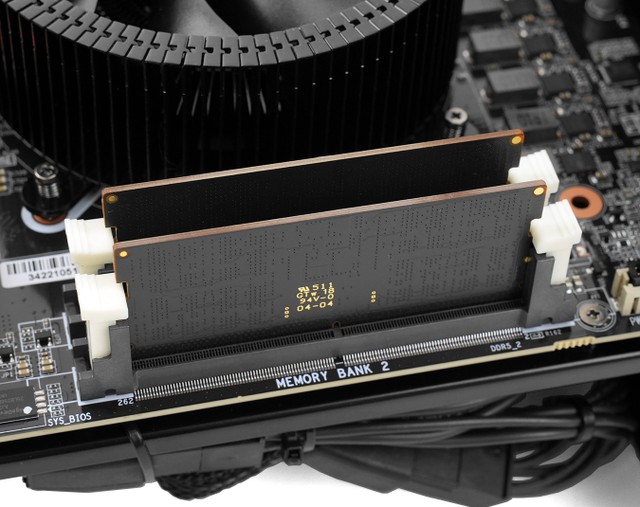 ZOTAC ZBOX MAGNUS ONE ER98N5070C