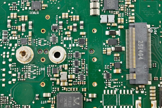 MSI EdgeXpert AI 超級電腦