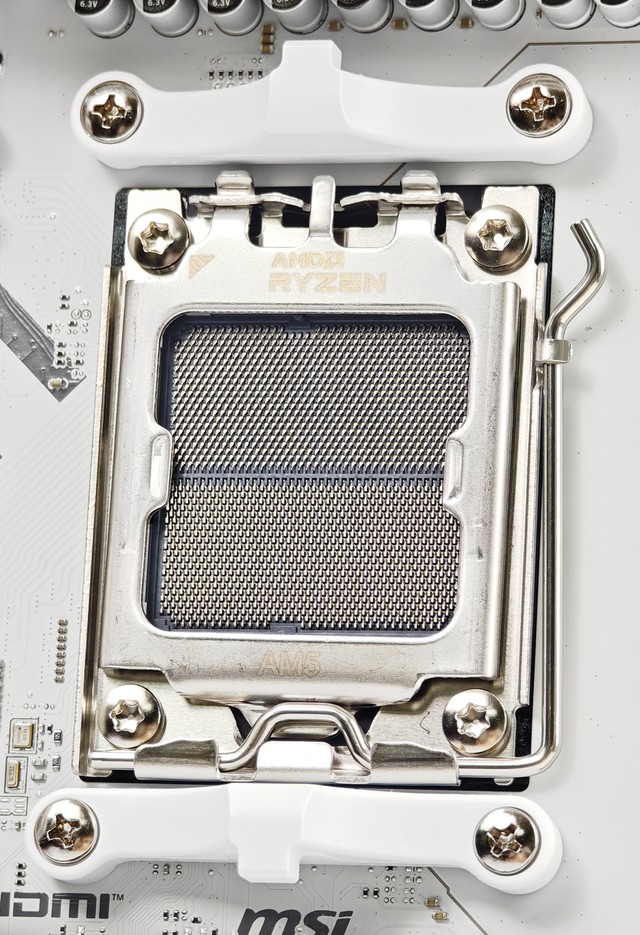 MSI MAG X870E GAMING PLUS MAX WI