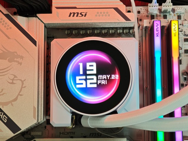 MSI MPG CORELIQUID P22 360 W