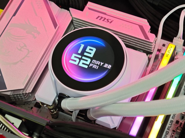 MSI MPG CORELIQUID P22 360 W