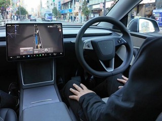 外媒爆 Tesla 全自動駕駛不可靠 員工坦言︰Bullshit !! 自己也不敢用