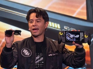 ROG 發布 Ally X20 20 週年遊戲掌機 升級 7.4 吋 OLED  換上 TMR 搖桿防飄移