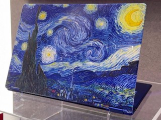 MSI 展出新一代「梵高」筆電 推出《星夜》與《隆河上的星夜》型號