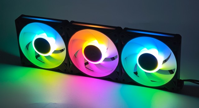 ARCTIC BioniX P12 / P14 A-RGB 風扇