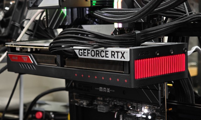 ASUS T1 GeForce RTX 5070 12GB GD