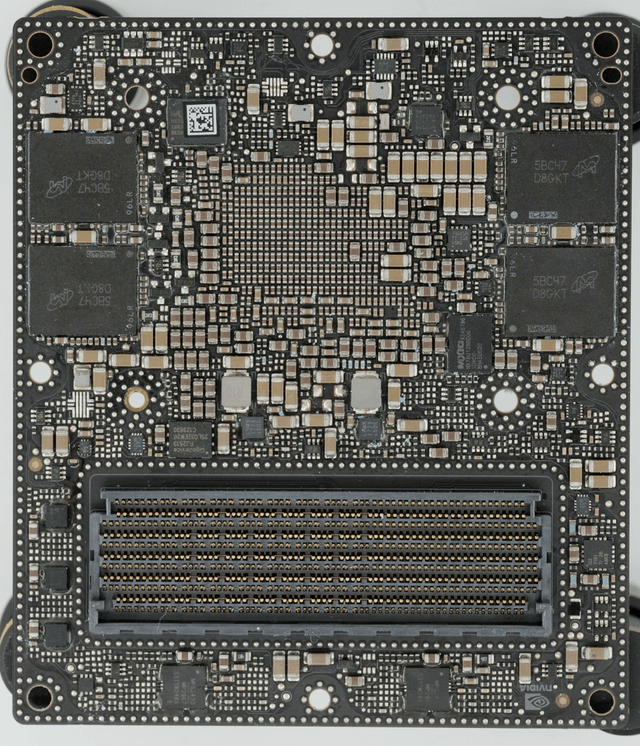 MINIX T5000 AI 迷你工作站