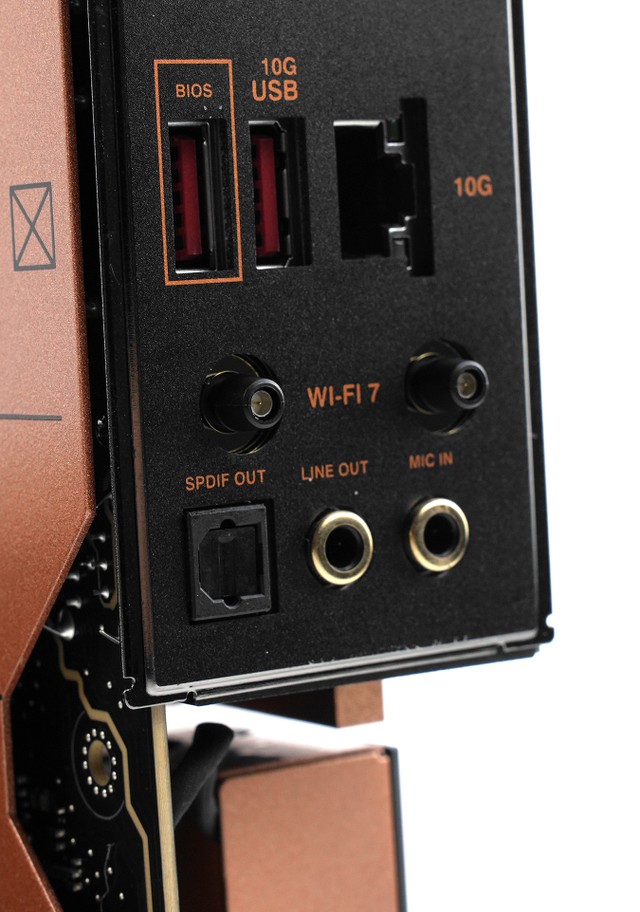 ASUS ROG CROSSHAIR 2006