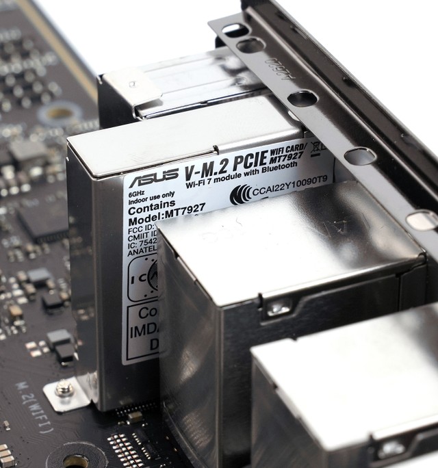 ASUS ROG CROSSHAIR 2006
