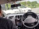 巴基斯坦工程師示範「AI 無人駕駛」 網路斷線 AI 失控直撞警車  影片被瘋傳