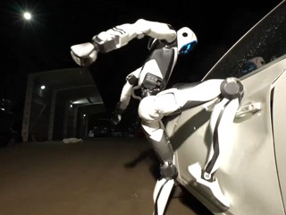 Unitree 发表 H2-X 功夫机械人 主打「武功高强」  具备 8 小时续航力