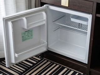 日本酒店雪柜后秘密藏 Mini PC 利用酒店 Wi-Fi   发送近 48 万封诈骗电邮
