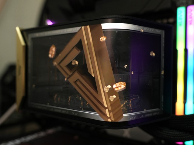 MSI MEG CORELIQUID E15 360